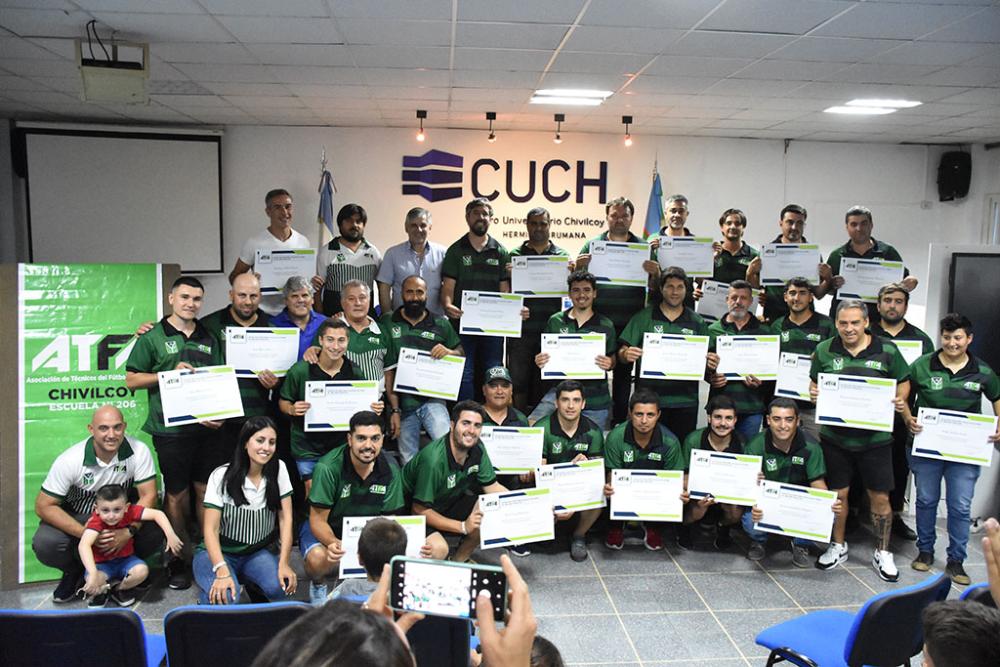 Se realizó la entrega de diplomas a alumnos de la Escuela de Técnicos N° 206
