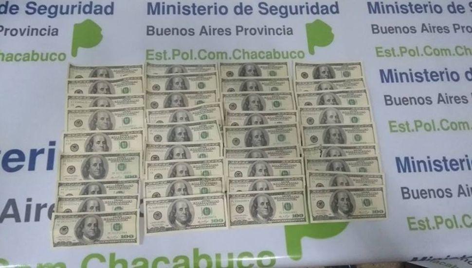 Aprehendidos cuando hacían circular dólares falsos