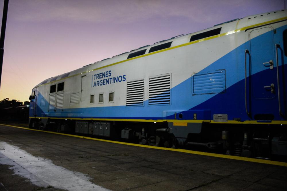 Debió intervenir la Policía para que salga el tren desde la Estación 9 de Julio