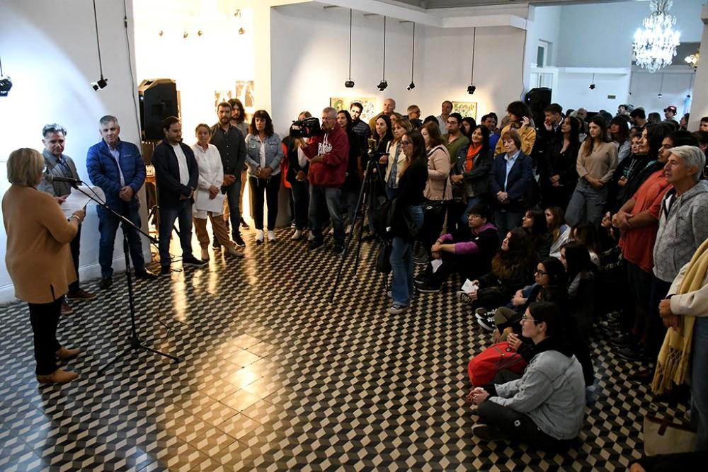 Se llevó a cabo la inauguración de la muestra “El artista en medio del río” del reconocido artista Carlos Páez Vilaró