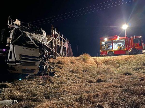Ruta 5: Fatal accidente de camiones dejo el saldo de una persona fallecida