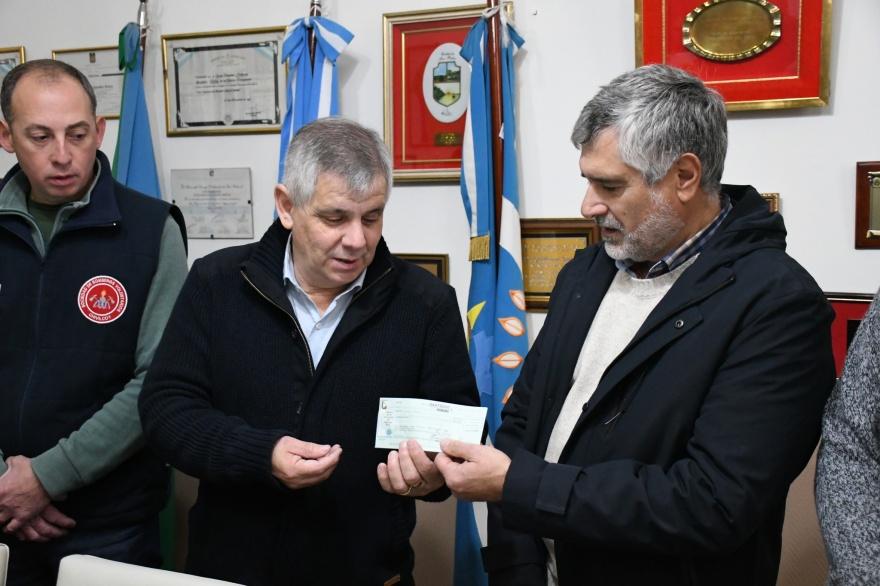 Aporte municipal para la renovación de equipos de los bomberos chivilcoyanos