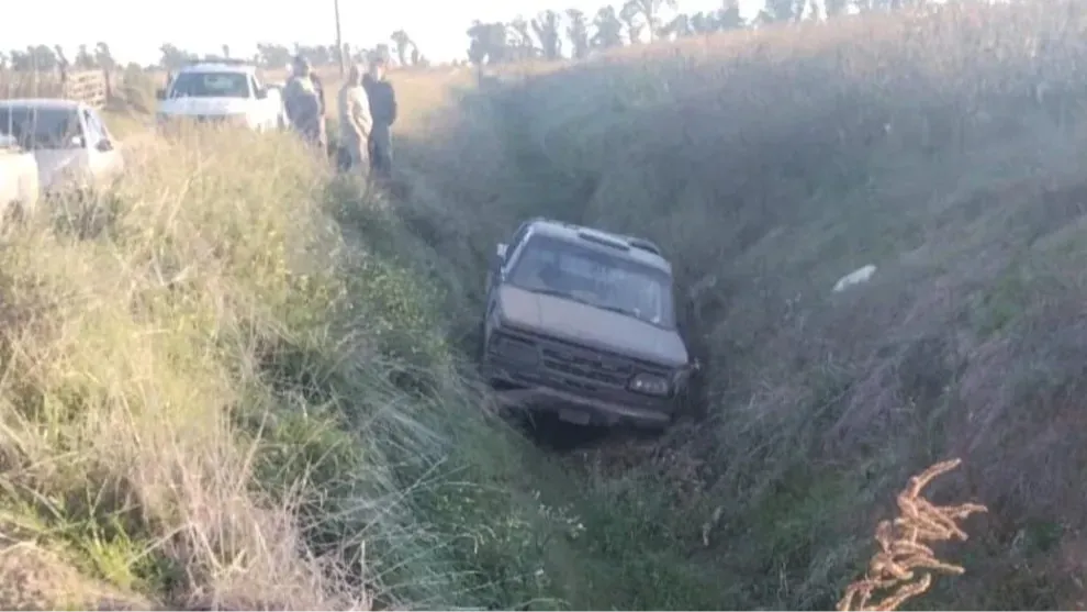 Una camioneta despistó en el camino a Olascoaga: los cuatro ocupantes resultaron ilesos