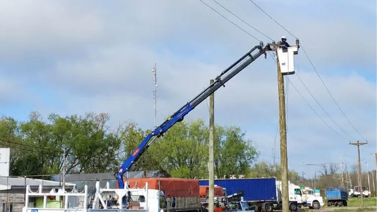 EDEN FINALIZÓ UNA IMPORTANTE OBRA EN LA RED ELÉCTRICA DE CHIVILCOY